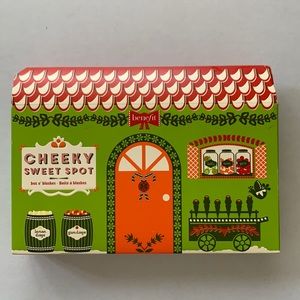 New in Box - Benefit Cosmetics Cheeky blush bronzer palette set